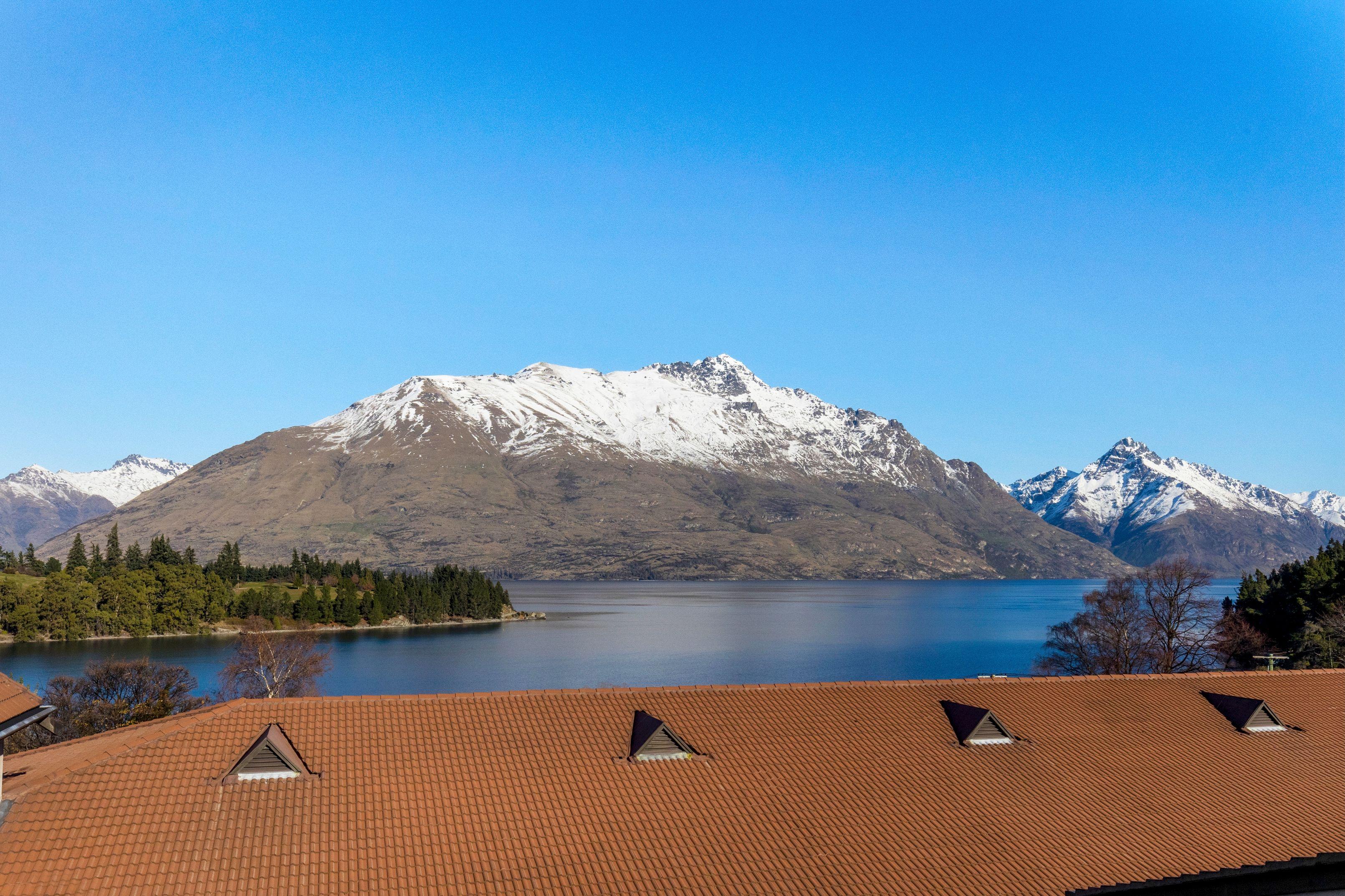 Copthorne Hotel & Resort Lakefront Queenstown Exterior photo